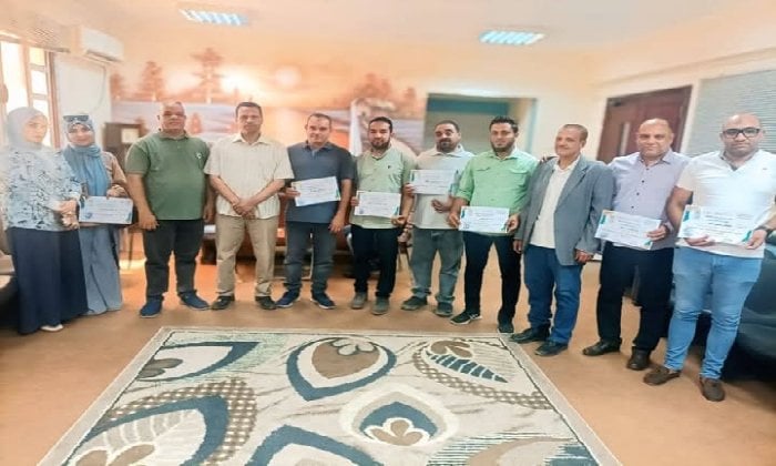 تكريم منسقي الإعلام لتميزهم في تغطية.فعاليات حفل ومعرض ختام الأنشطة التربوية بتعليم نجع حمادي 2025