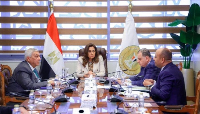 وزيرة التنمية المحلية توجه بسرعة البت فى كافة طلبات التصالح على مخالفات البناء
