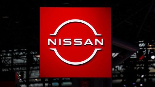 نيسان تريد وقف إنتاج السيارات في مصنع ووهان