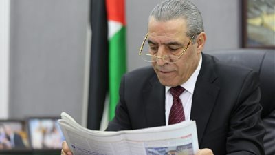 "أتقن العبرية داخل السجن".. أبرز المعلومات عن حسن الشيخ نائب الرئيس الفلسطيني "أتقن العبرية داخل السجن".. أبرز المعلومات عن حسن الشيخ نائب الرئيس الفلسطيني