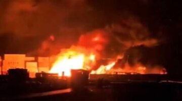 مدارس مغلقة ومئات المصابين والنار  تواصل الانتشار وتحصد الأرواح.. انفجارات تهز بندر عباس في  إيران