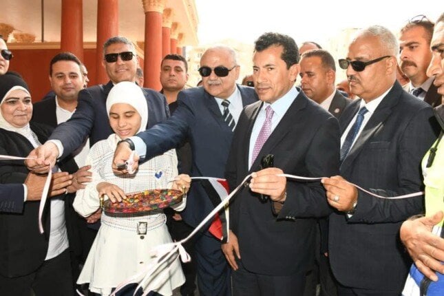 وزير الرياضة ومحافظ الجيزة يفتتحان منشآت رياضية جديدة بنادي حدائق الأهرام