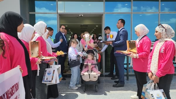 مطروح تُرحب بالعالم .. استقبال أول فوج سياحي واحتفالات بهدايا تذكارية | شاهد