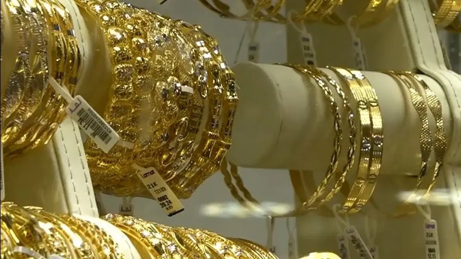 1800 جنيه.. تراجع حاد في سعر الجنيه الذهب ومفاجأة في عيار 21
