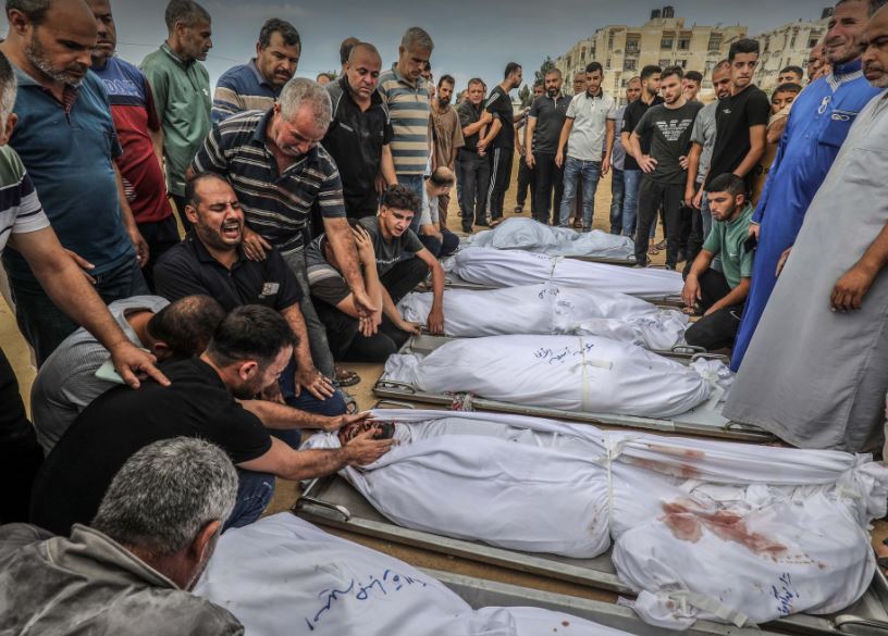 شهداء بالعشرات في غزة.. والاحتلال يستهدف الصيادين