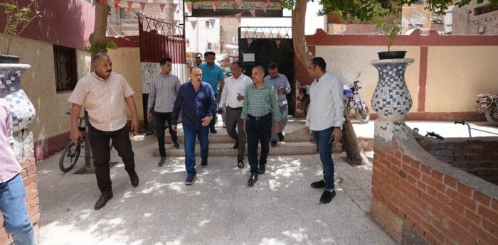 محافظ أسيوط يتفقد مدرسة طارق بن زياد الابتدائية لمتابعة سير العملية التعليمية