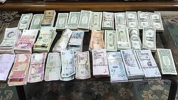 ضبط عدد من قضايا الإتجار في العملة بقيمة 5 ملايين جنيه