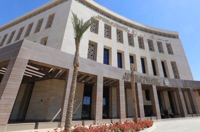 «التعليم»: انتهاء وضع أسئلة امتحانات الثانوية العامة 2025 بكافة المواد الدراسية للنظامين