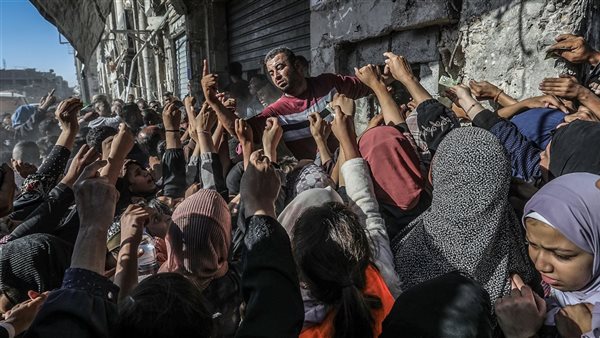 “الأونروا” تعلن نفاد إمداداتها من الطحين في قطاع غزة