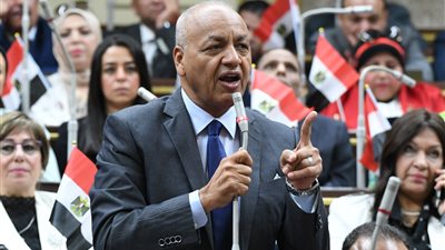 «كأنها ورث أجداده».. مصطفى بكري يهاجم ترامب خلال جلسة البرلمان بسبب قناة السويس