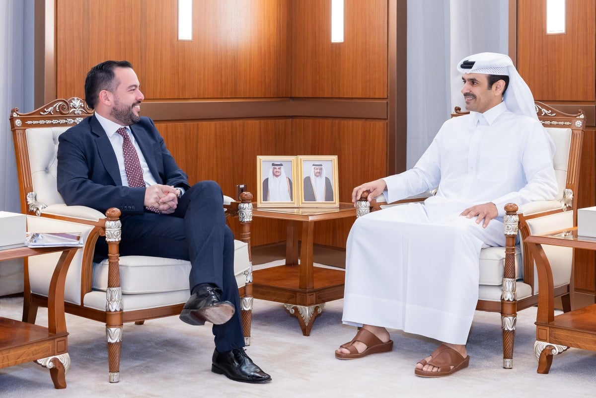 وزير الدولة لشؤون الطاقة يجتمع مع نظيره الكولومبي
