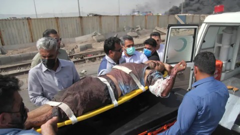 الحصيلة ترتفع إلى 28 قتيلًا و1000 جريح.. الدفاع الإيرانية: لا وجود لشُحنات عسكرية مُخزّنة في موقع انفجار الميناء التجاري.. والرئيس الإيراني في طريقه لتفقد الموقع