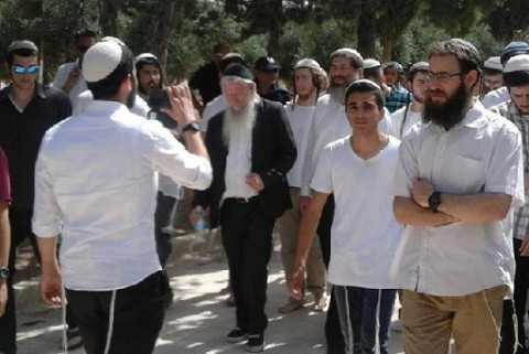 مستوطنون إسرائيليون يدمرون مدرسة فلسطينية جنوبي الضفة