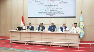 محافظ مطروح يلتقي بمفتي الديار المصرية لبحث سبل التعاون