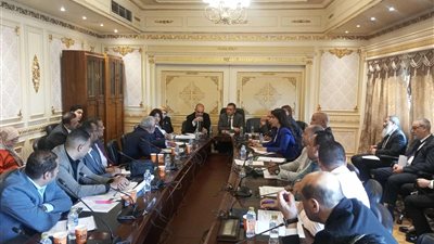 صناعة النواب تطالب الحكومة بن بموافاتها ببيانات تفصيلية عن تصفية شركة الحديد والصلب