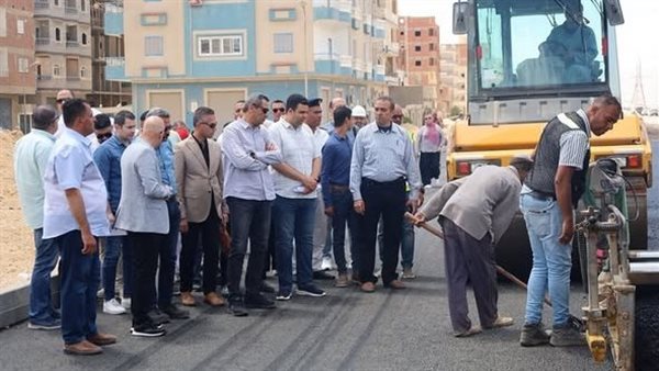 محافظ السويس يتفقد أعمال تطوير طريق مصر إيران بحي عتاقة