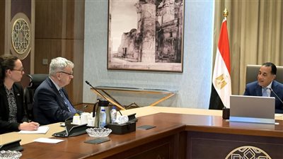 رئيس الوزراء: نتطلع إلى سرعة صرف الشريحة الثانية من الحزمة المالية الأوروبية رئيس الوزراء: نتطلع إلى سرعة صرف الشريحة الثانية من الحزمة المالية الأوروبية