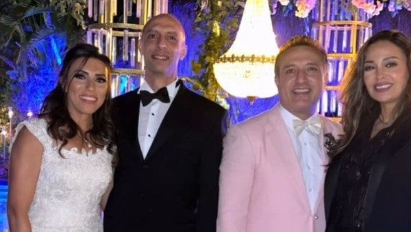 «فكرني بأفراح زمان».. داليا البحيري تشيد بحفل زفاف شقيق شريف مدكور «فكرني بأفراح زمان».. داليا البحيري تشيد بحفل زفاف شقيق شريف مدكور