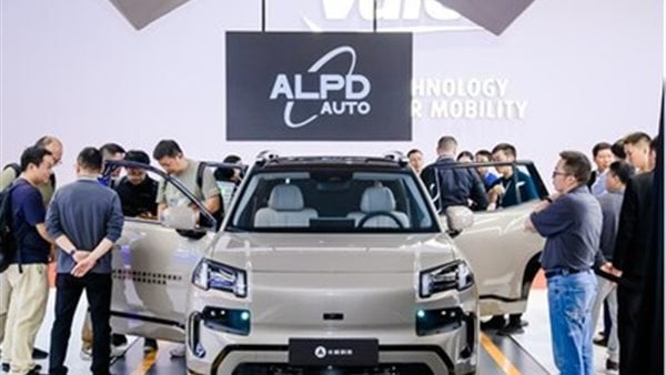 شركة Appotronics تطلق نظامًا بصريًا كاملًا للسيارات في معرض شنغهاي للسيارات