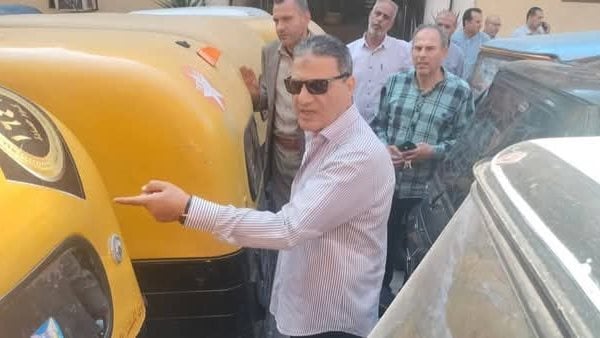 ضبط 60 توك توك مخالف خلال حملات مرورية في كوم حمادة بالبحيرة