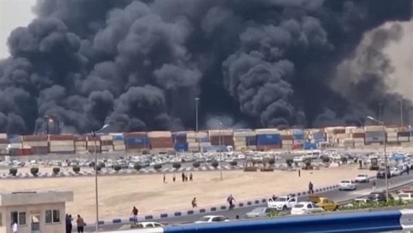 مرشد إيران يوجه بتحقيق موسع في انفجار ميناء بندر عباس.. وارتفاع جديد في عدد الضحايا
