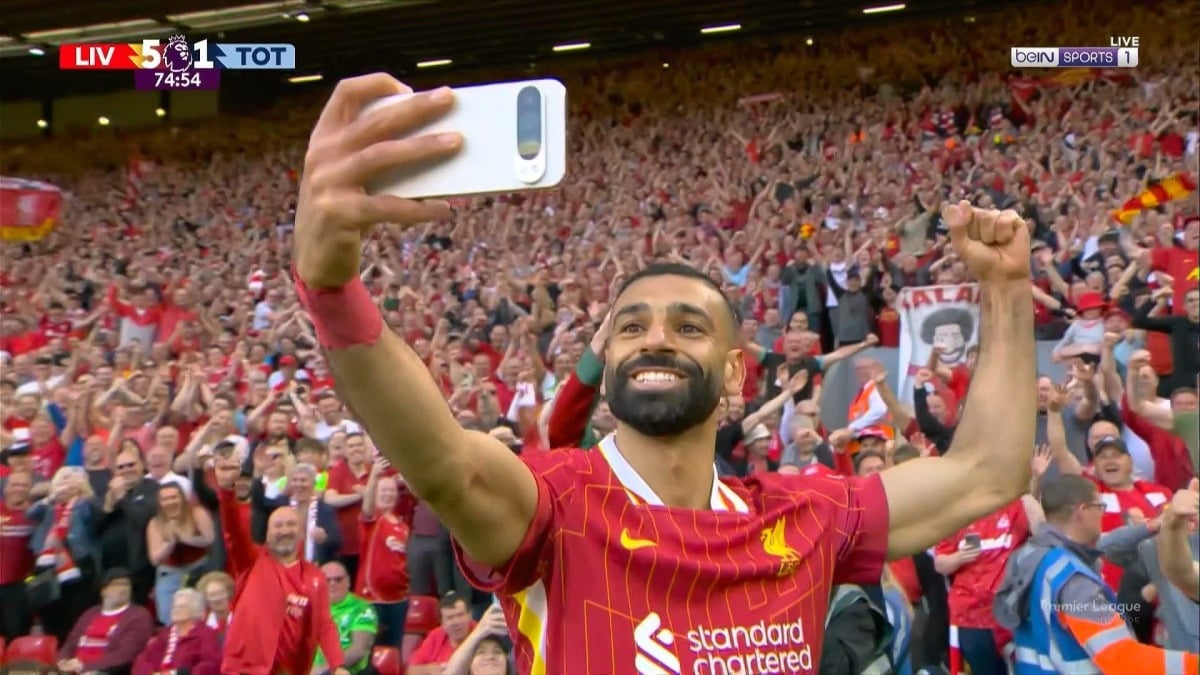 ليفربول يحسم لقبه العشرين بفوزه الكاسح على توتنهام