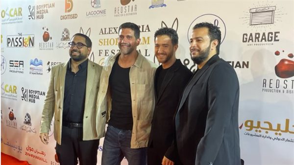 أحمد مالك يصل لمقر افتتاح مهرجان الإسكندرية للفيلم القصير
