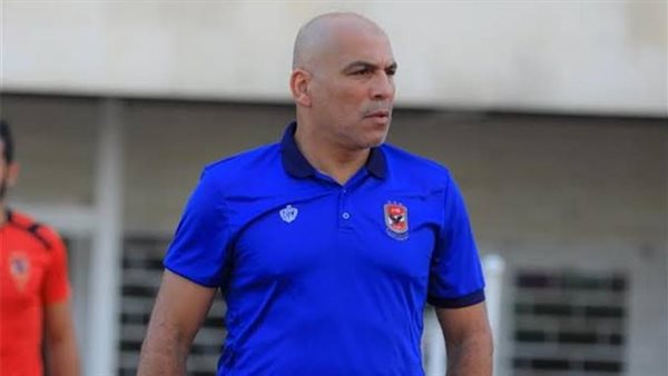محمد يوسف يتواجد في مران الأهلي ويعقد جلسة تحفيزية مع اللاعبين