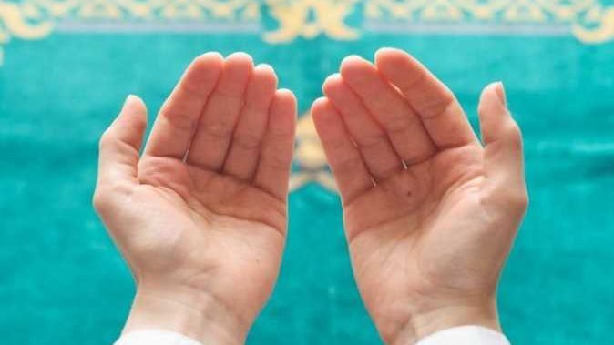 4 كلمات تذلل الصعاب وتزيل الهموم وتقضي الحوائج.. لا تتركها قط