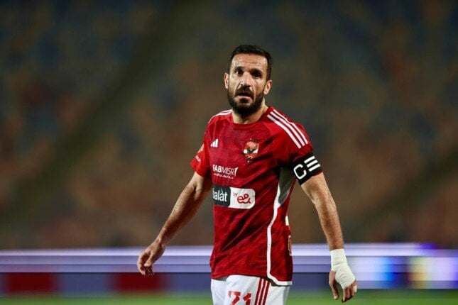 الأهلي يجهز مفاجأة لـ علي معلول وصدمة لعطية الله