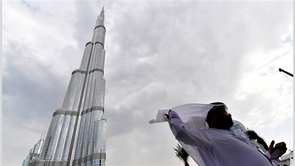 طقس الإمارات.. أجواء صحوة مع غيوم جزئية وارتفاع في درجات الحرارة