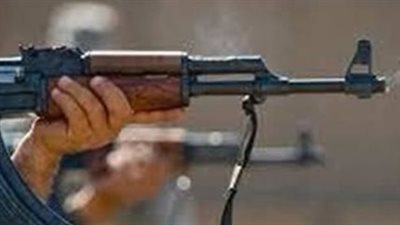 إصابة زوجين وطفلتهما في مشاجرة أسلحة وزجاج بسبب رش المياه في قنا