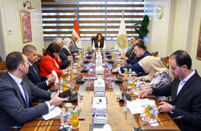 وزيرة التنمية المحلية تبحث الفرص الاستثمارية وإقامة مشروعات جديدة فى القليوبية