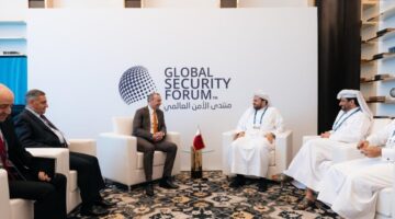 وزير الدولة بوزارة الخارجية يجتمع مع الأمين العام لمجلس الأمن الأرميني
