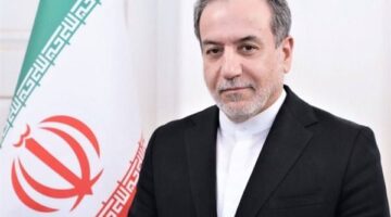 وزير الخارجية الإيراني يتوعد برد فوري على أي ضربات عسكرية تستهدف بلاده