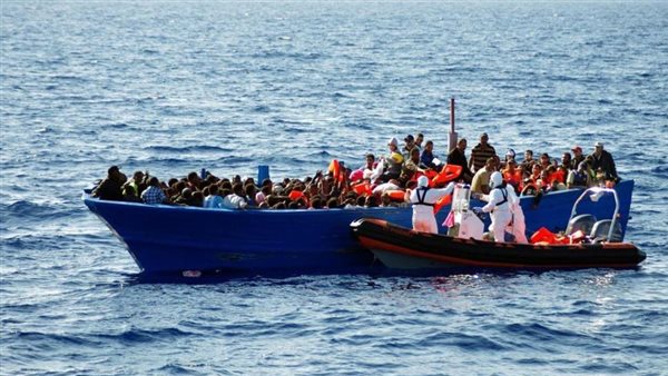 مصرع 8 مهاجرين غرقًا قبالة سواحل تونس