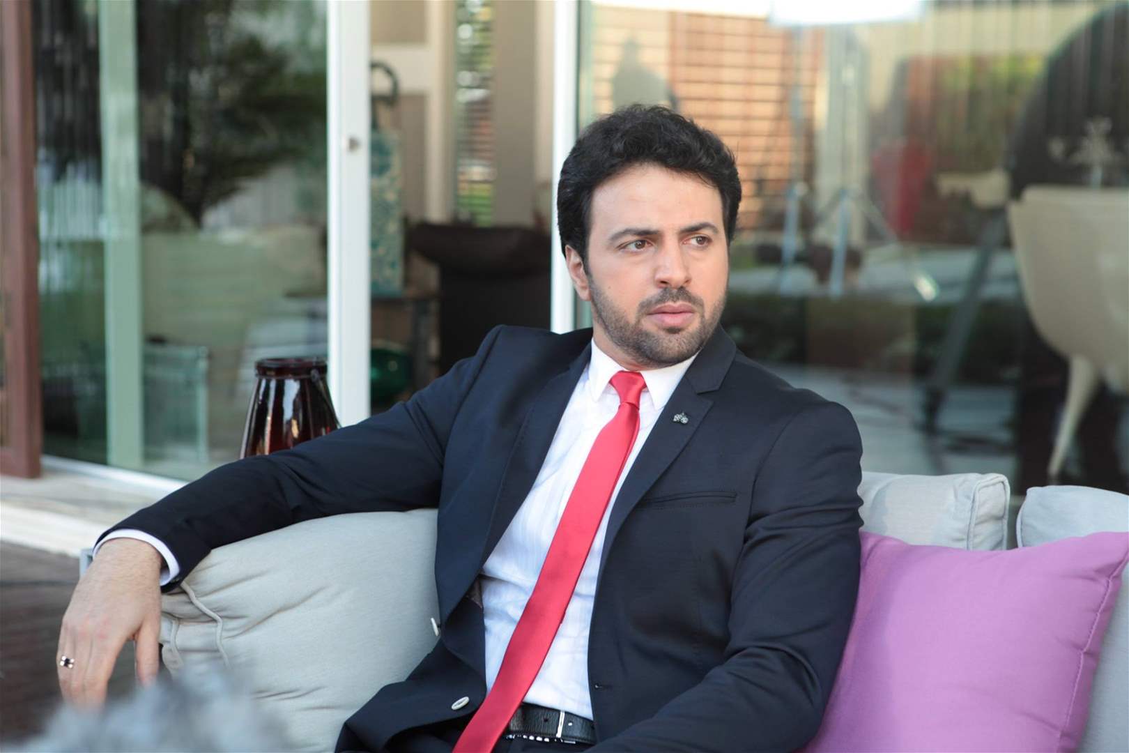 غيرة تيم حسن على زوجته وفاء الكيلاني تتصدر.. ما فعله مفاجئ