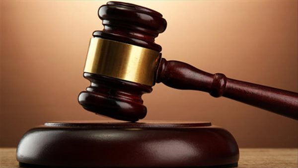 تأجيل محاكمة أب ونجليه لاتهامهم بإنهاء حياة شخص في القليوبية