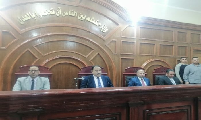 بسبب خلاف على الميراث.. إحالة أوراق المتهم بقتل شقيقه وطفلاه بالشرقية إلى المفتى