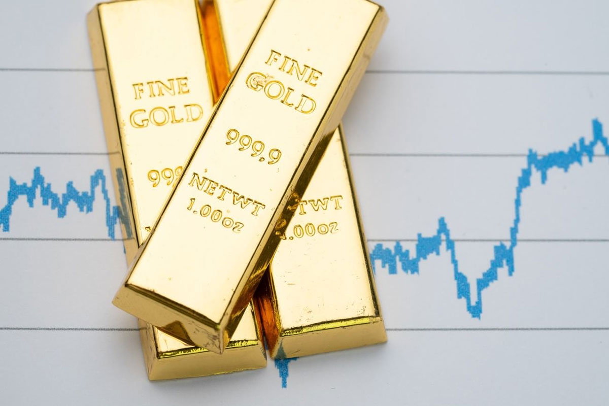 أسعار الذهب تنخفض 0.8% مع ارتفاع الدولار وتهدئة التوتر التجاري