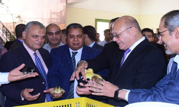 رئيس جامعة سوهاج يفتتح فعاليات ملتقى التوظيف الثاني عشر لكلية الزراعة بمشاركة 25 شركة ومؤسسة متعددة المجالات