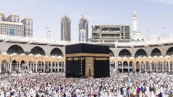 عقوبات مخالفة أنظمة الحج.. 100 ألف ريال غرامة وعدم دخول المملكة لـ10 سنوات