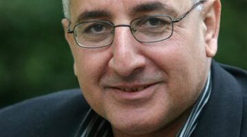 خلف الكواليس.. «عمالقة» الملاعب