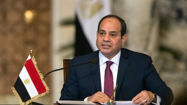 الرئيس يصدق على المسؤولية الطبية.. الأطباء تبرز أهم إيجابيات القانون