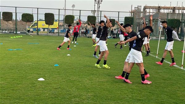 منتخب الشباب يتدرب بالإسماعيلية استعدادا للقاء سيراليون .. ونبيه يشيد ويحذر
