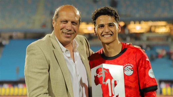 علاء نبيل يطمئن على منتخب الشباب ويشيد بضربة البداية فى أمم أفريقيا