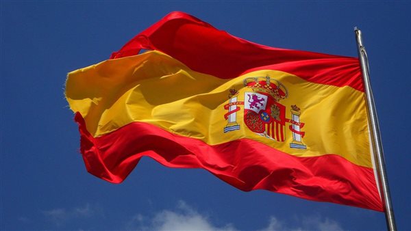 النقل الإسبانية: 11 قطارا عالقا وعلى متنها ركاب في مدريد بسبب انقطاع الكهرباء