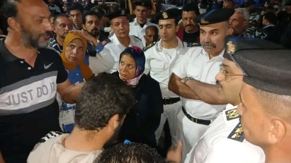 محافظ بورسعيد يرفع شعار لن نترك شبرًا للمخالفين وحملات مكبرة