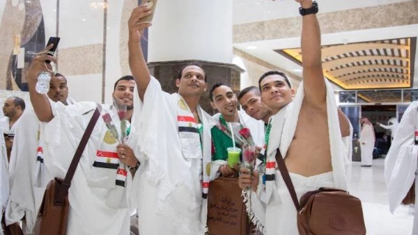 حكم التصوير أثناء مناسك الحج و العمرة .. الإفتاء تحذر من هذا الأمر