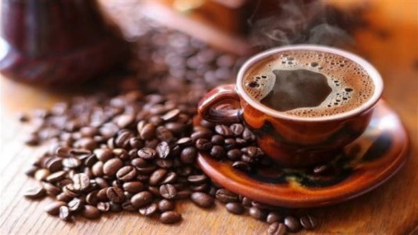 أبرزها القهوة.. 5 عناصر غذائية عليك تجنبها قبل النوم لتحسين جودة نومك